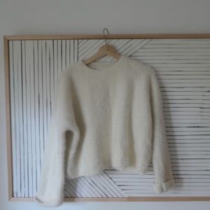 Fuzzy White sweater - Superdown